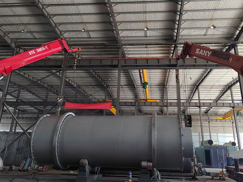 发往吉林的三筒星空平台2.88米和TZX—500双转子选粉机